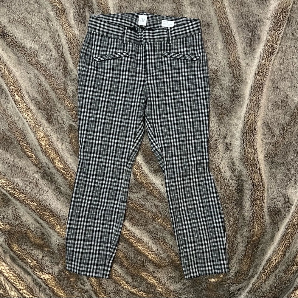 Cute skinny ankle gap pants